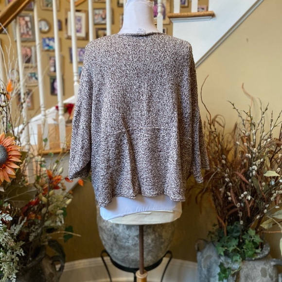 J Jill Medium Brown & Beige Boxy Front Pocket Pullover Sweater - Picture 4 of 5
